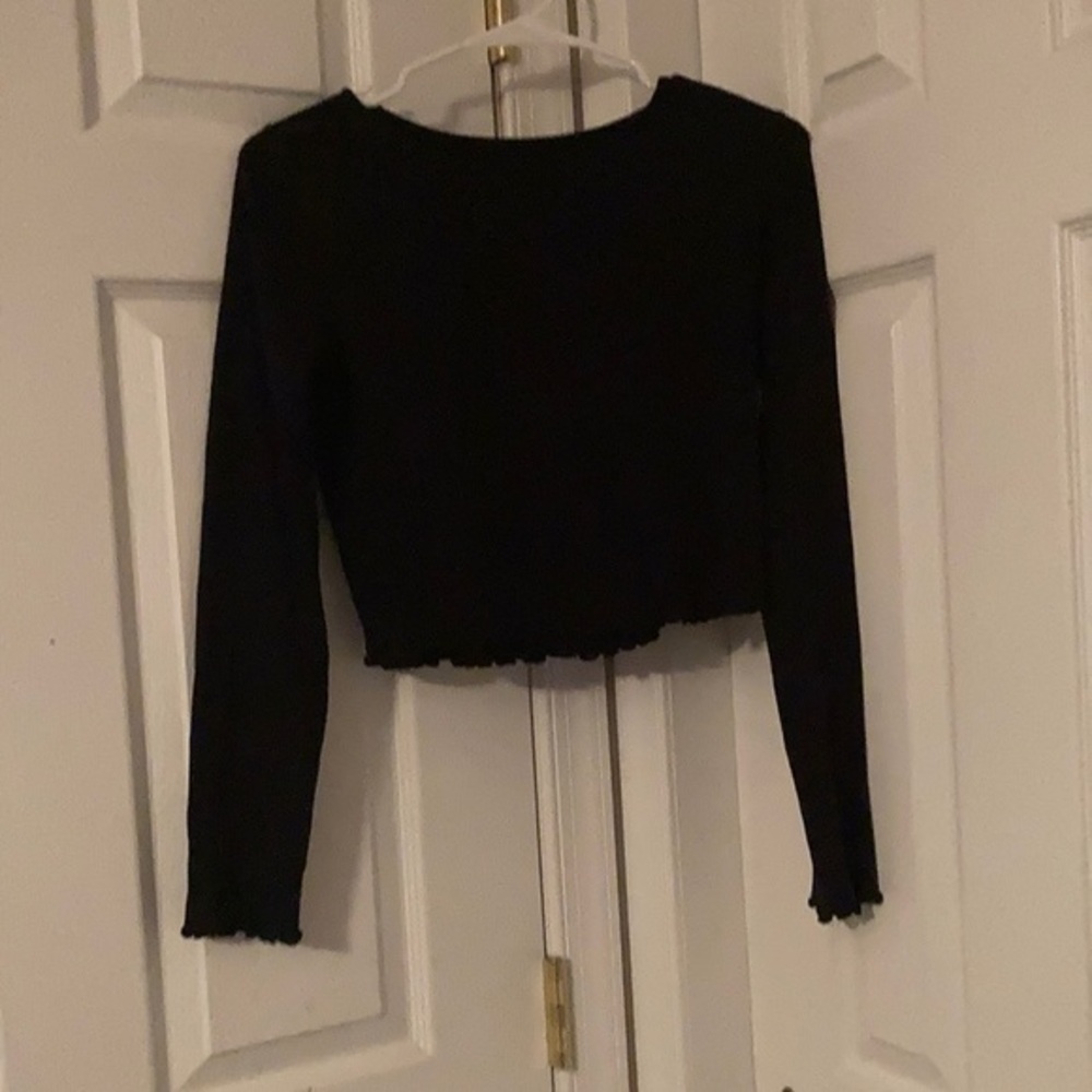 💛LAST CALL💛Wild fable long sleeve crop top fringed ends - Size M